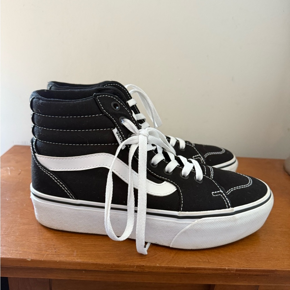 Vans Sk8-Hi Platform Women’s 7.5 Black White Shoes Sneakers